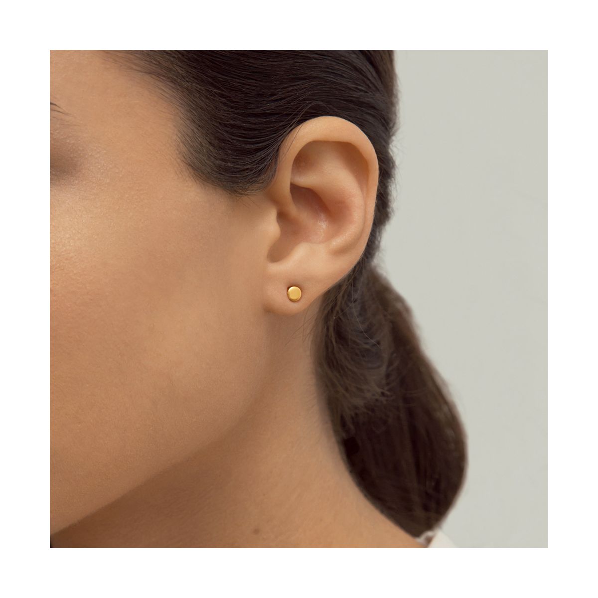 Lisette Circle Studs in Gold