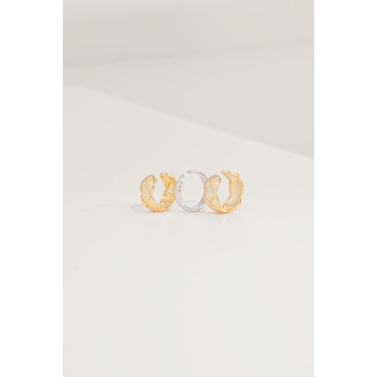 Adjustable Deep Ring in Gold
